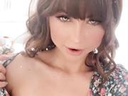Riley Reid Teasing her Body