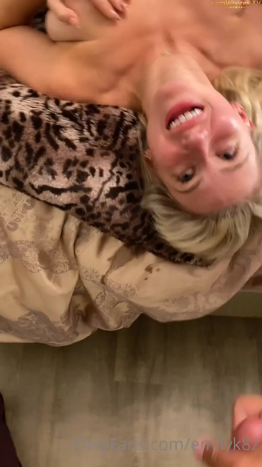 Emilyk8z sex