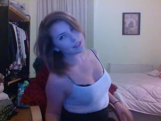 Chantelle8_D Chair Fun