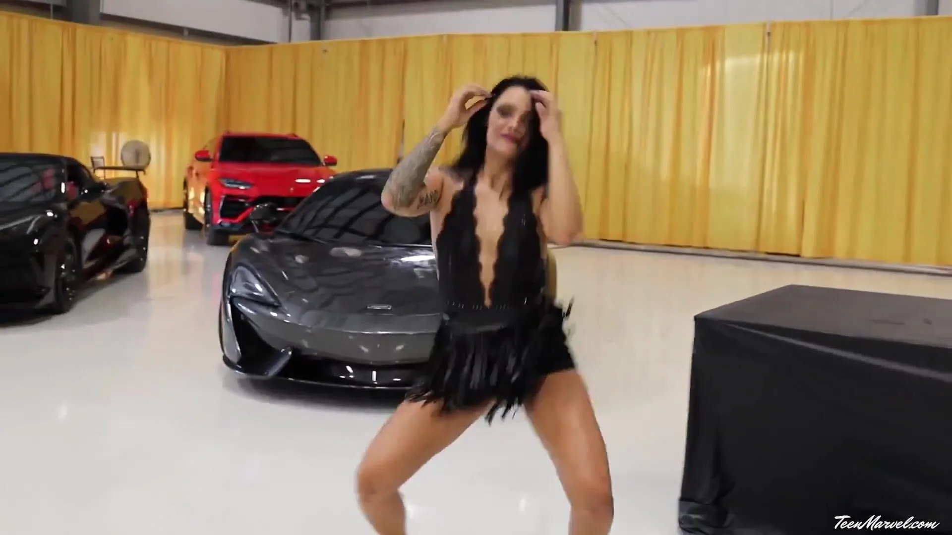 MarvelCharm Kris - Nude at car show sexy hot