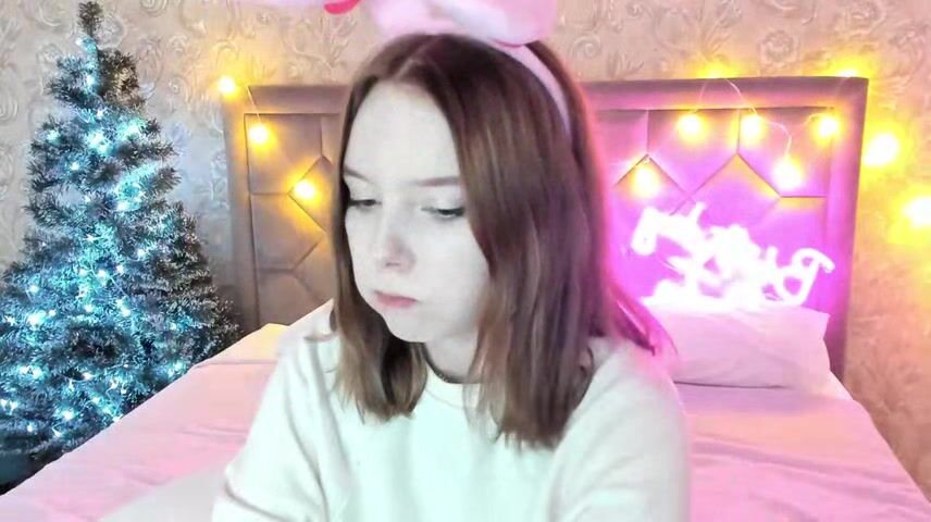 lill_alice-Chaturbate-2021-12-26_01-19-03_001
