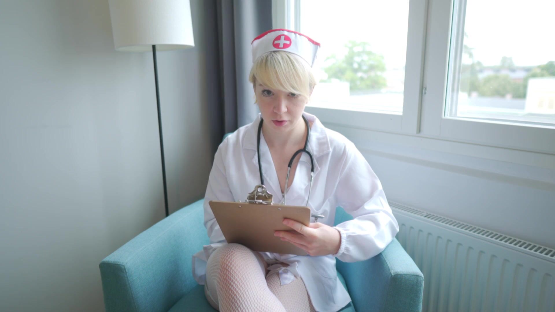 Jolie Lyon - treating my dad's boring sex life