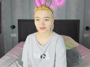 juliya_02 double fingers her pussy in front of the cam 2