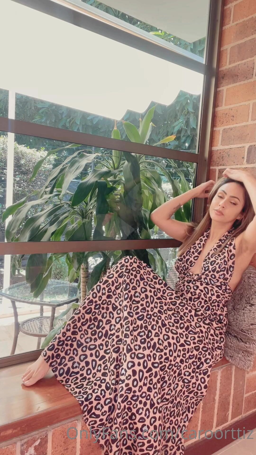 Caroorttiz window masturbation