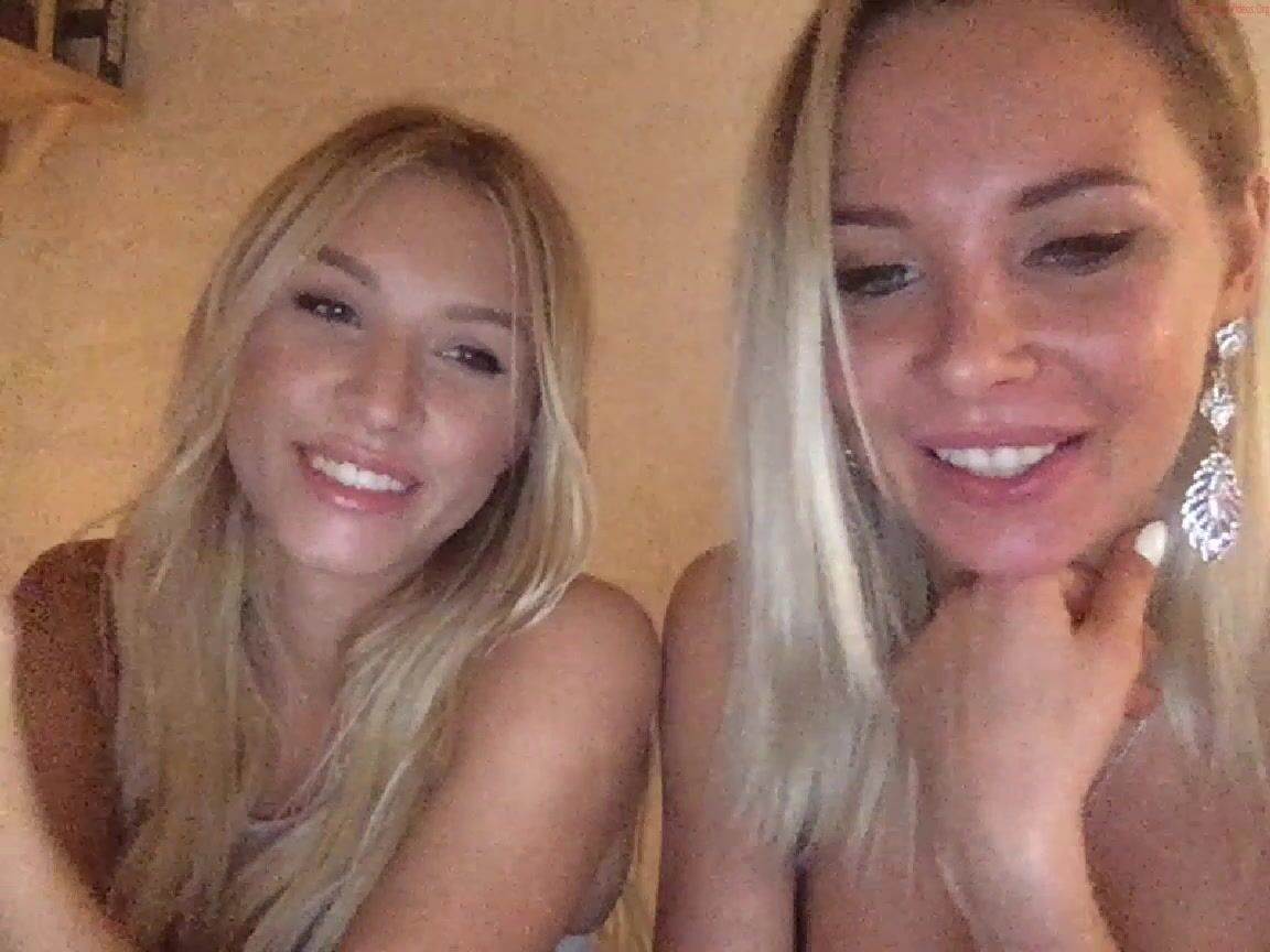 kiler__tits lesbian chaturbate 18-04-2018 00-30