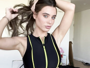 Lanar Roades fingering and twerk