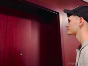 Linaroeschr OF - BG fucking delivery guy