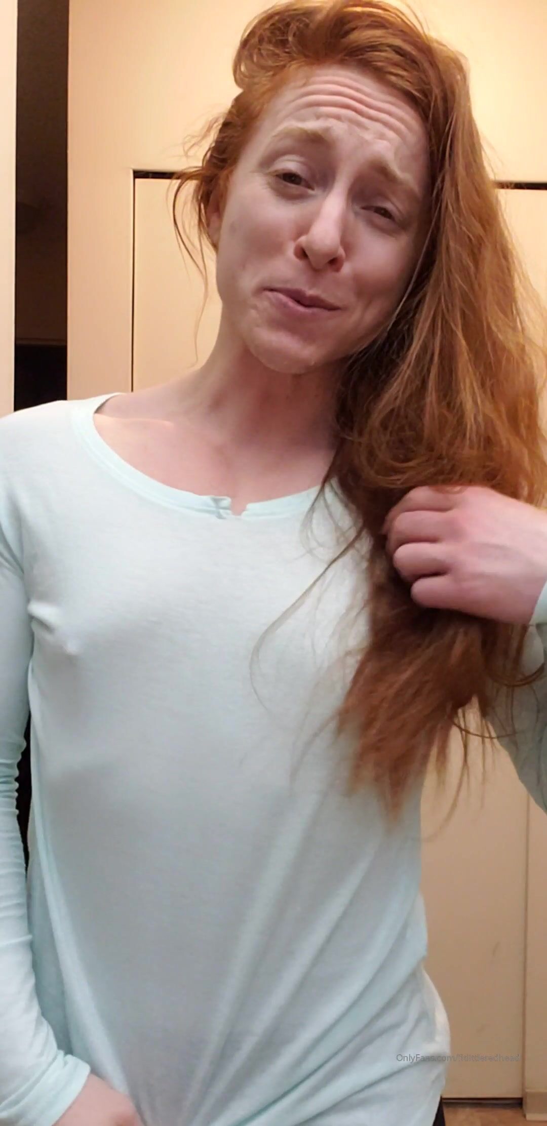 FitLittleRedhead custom muscle shirt rip flexing nude