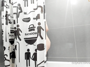 sweetcobra taking shower, sucking&riding dildo + squirt