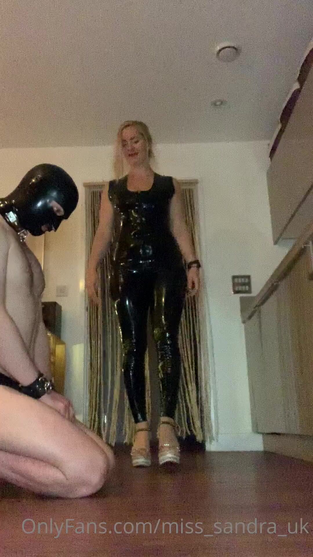 Mistress Sandra Latex Leggings 2