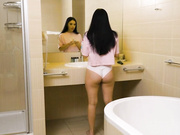 Jessy showers & masturbates