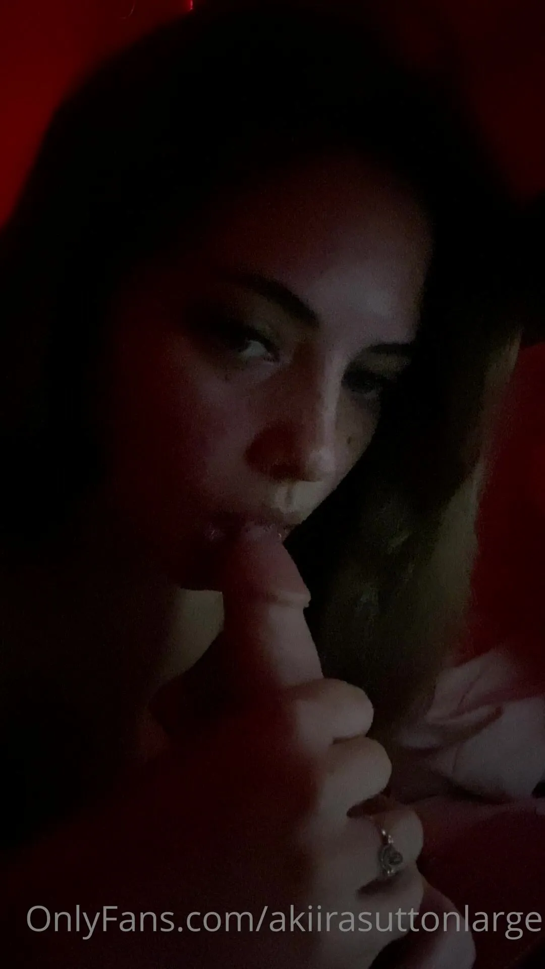 Akiira sutton large sextape