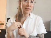 Jen bretty skirt dildo