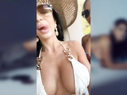 Anisyia Vicky preVIP and VIP