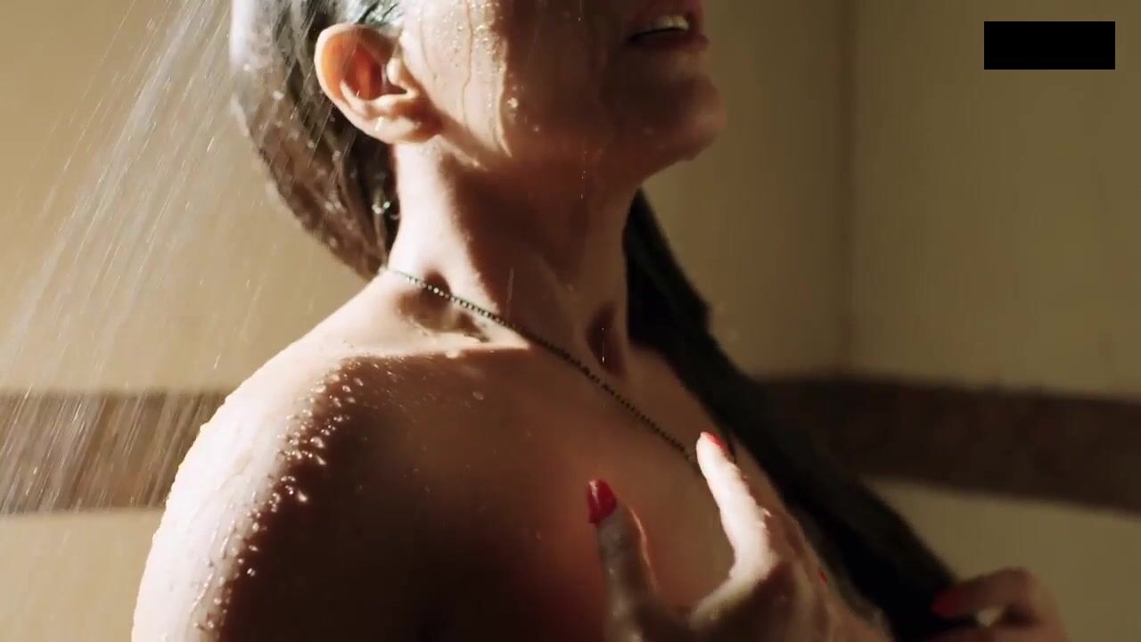 Noor malakiba hot scene