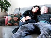 La chupa y hace Garganta Profunda, se pone Loca saltand