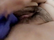 Xgabyv stretching her pussy with dildo