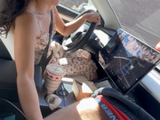 Jameliz jerks off her boyfriend's cock