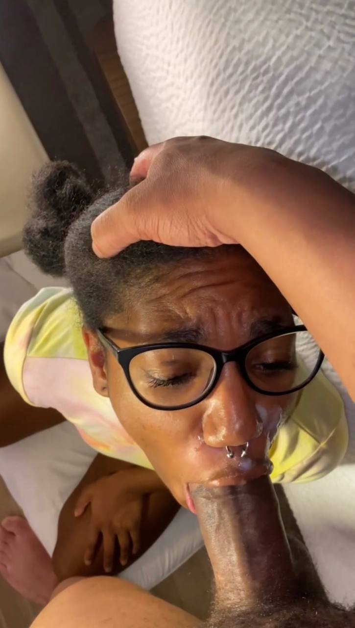 Slut Me Out Now - FACIALED! Cheating on my BF at Comic-