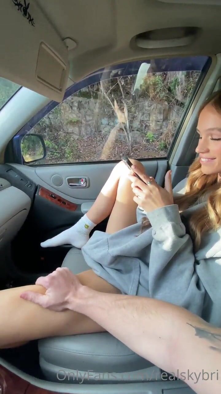 Sky Bri / realskybri sucking and fucking in a car