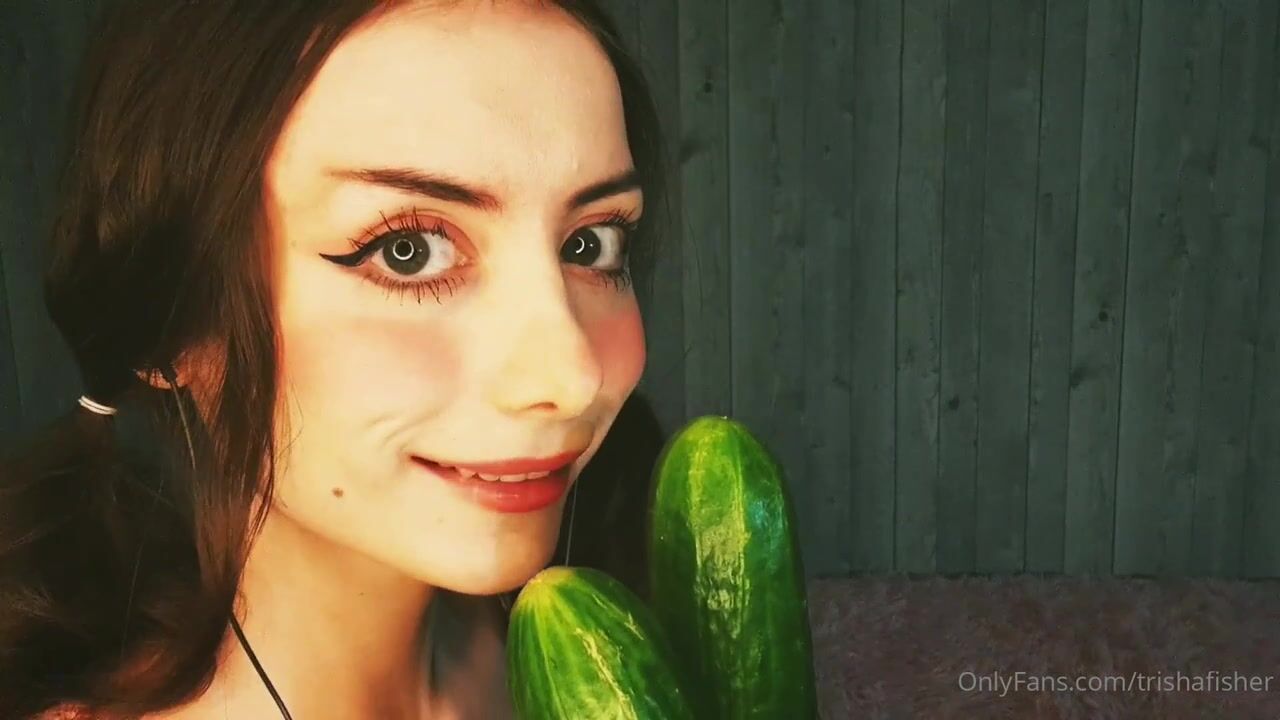 Trisha Fisher Licking ASMR - CamWhores