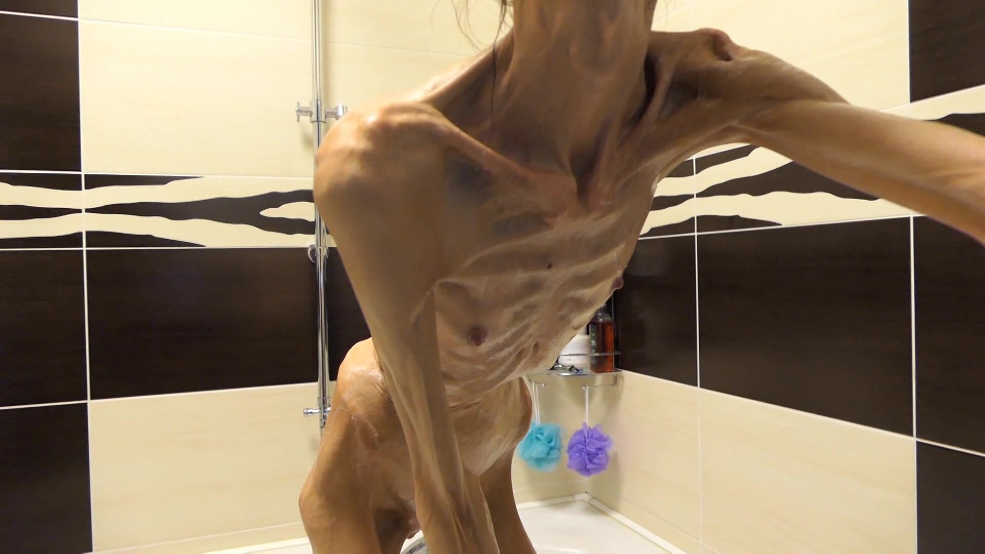 anorexic Denisa 21-06-2021 shower.
