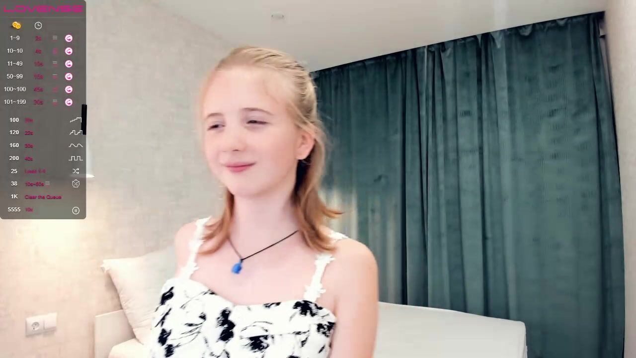 RoseWellsk public & excl. what's the difference? - CamWhores