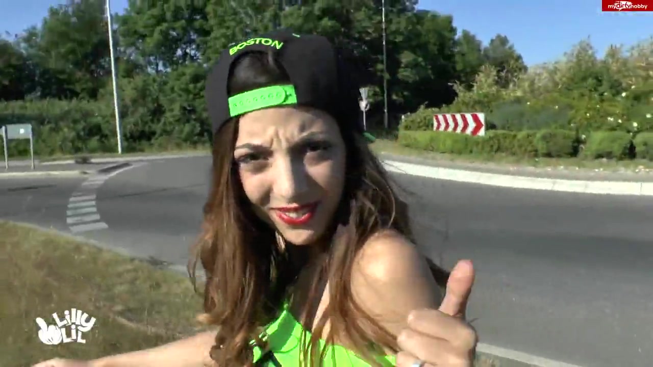 Lilly-lil - Squirty Piss - Outdoor