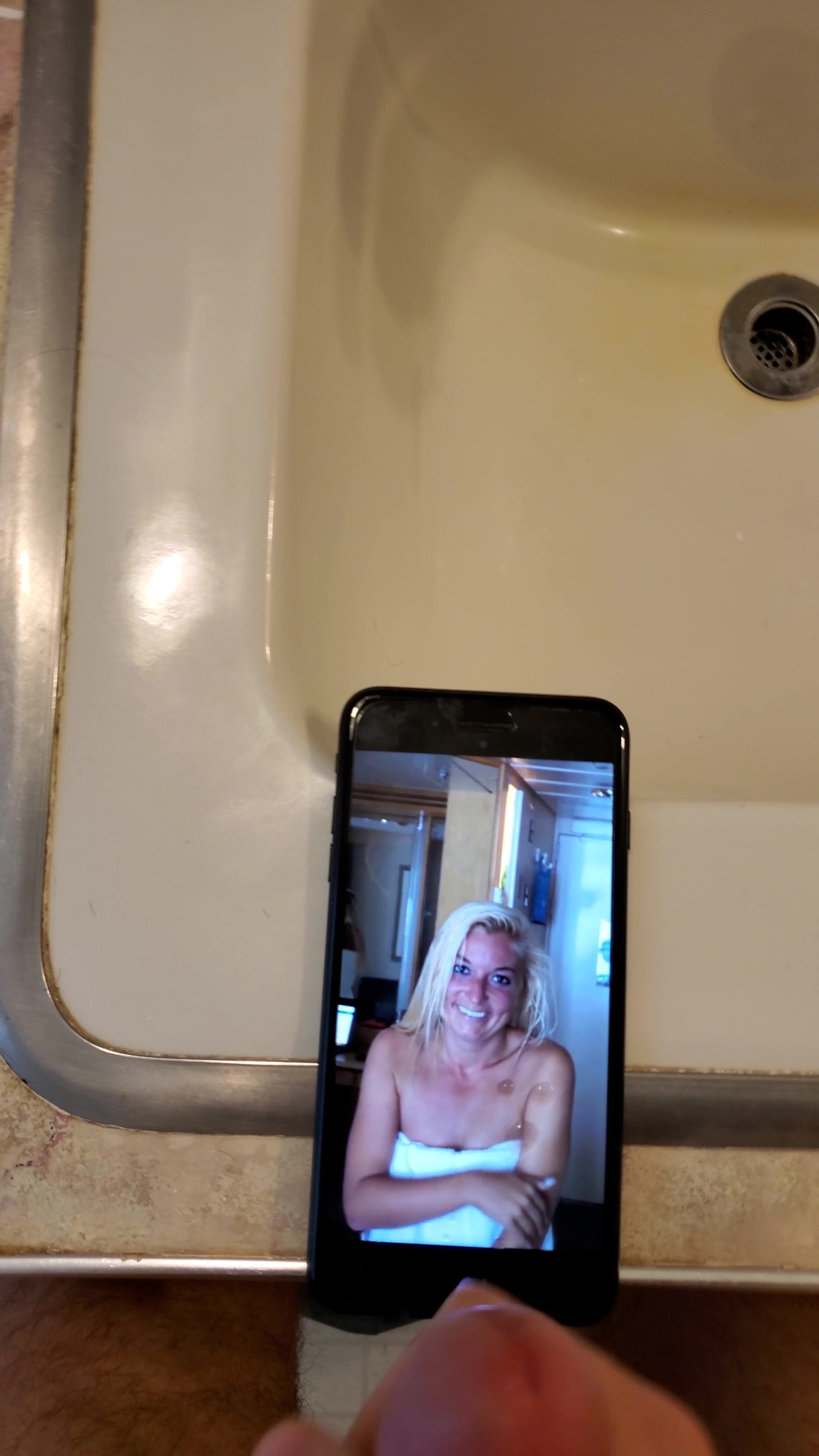 Chelsea Kreiner Towel Cumshot