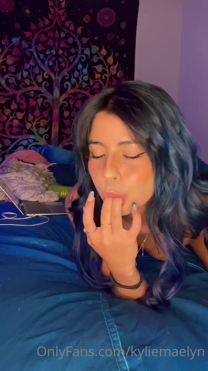 Kylie Maelyn - CamWhores